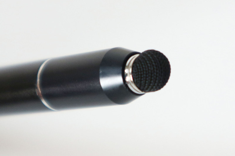 ペン先は太めなのでどちらかと言えばゲーム向き