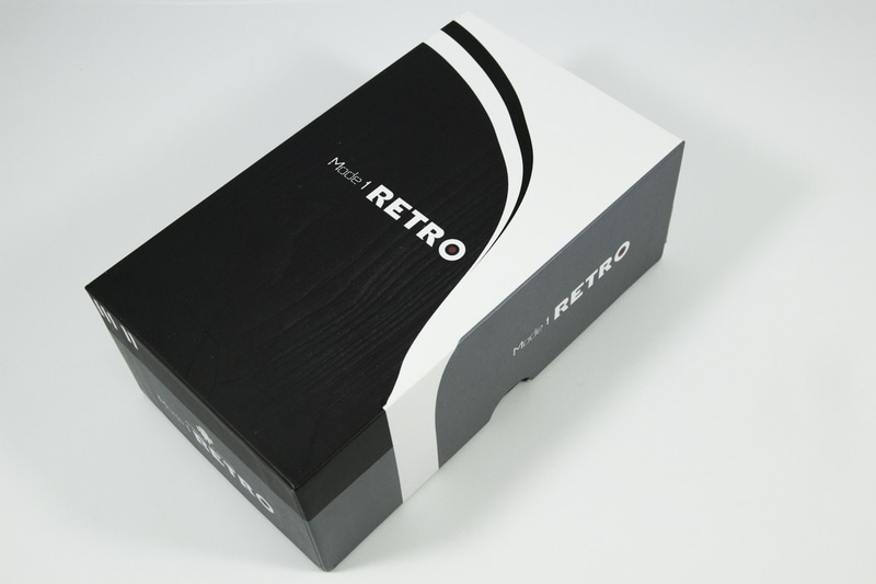 microUSBケーブル、イヤホン変換ケーブル、Mode1シールが付属