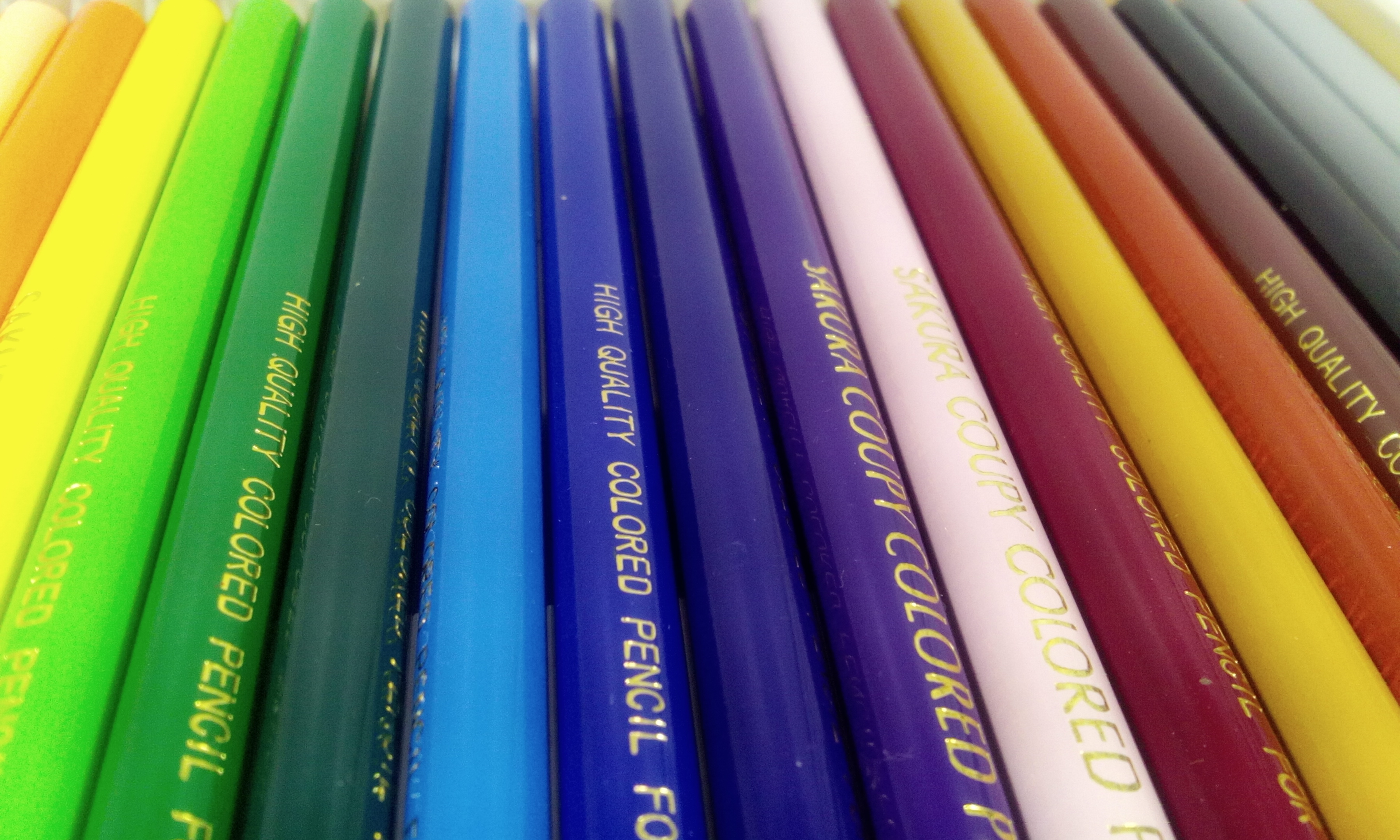 3600ドット×2160ドット。リンク先は無加工