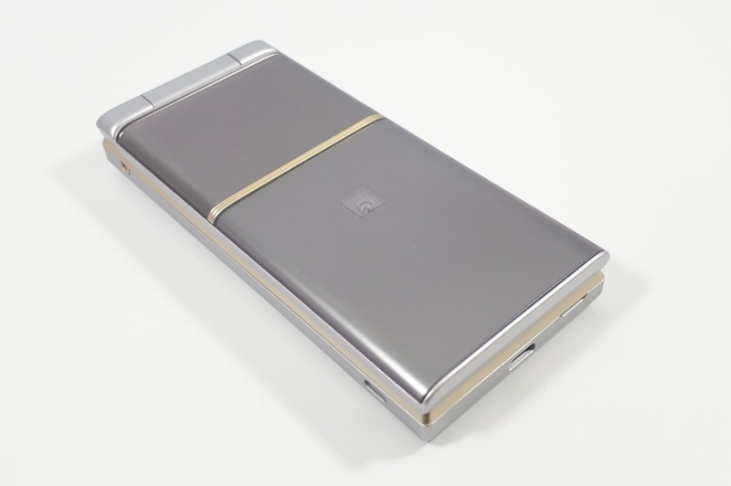 auの最新VoLTEフィーチャーフォン「MARVERA KYF35」