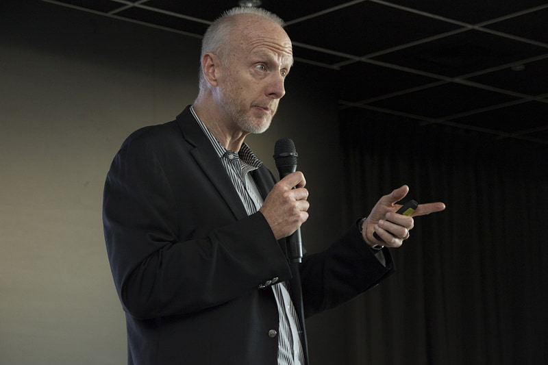 Belkin International CEO チェット・ピプキン氏