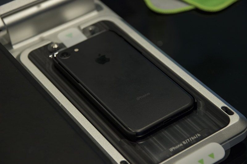 iPhoneのフィルム貼りを容易にするシステム「TCP」