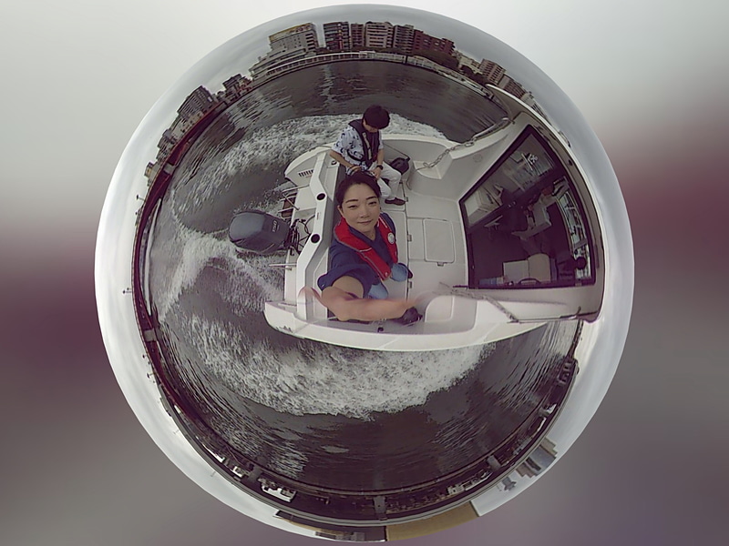 左がC4で撮影したもの、右がGear 360で撮影したもの（以下同）。C4で撮影した画像は白っぽく、黄色っぽい