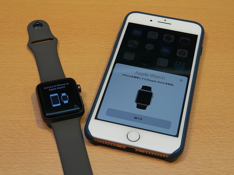 ペアリングはiPhoneのBluetoothをオンにした状態で、初期状態のApple Watchを置くと、このような画面が表示される
