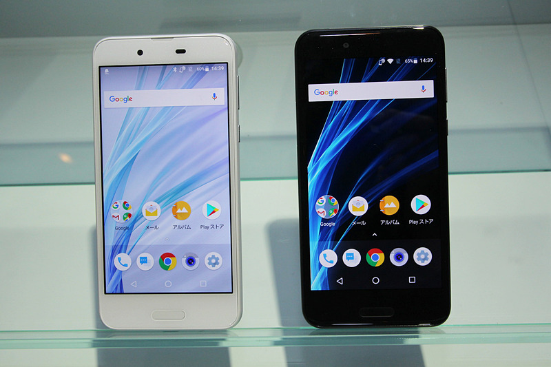 このほかの写真は<a href="http://k-tai.watch.impress.co.jp/docs/news/1086006.html" class="n" target="_blank">【写真で見る「AQUOS R compact」「AQUOS sense」】へ</a>