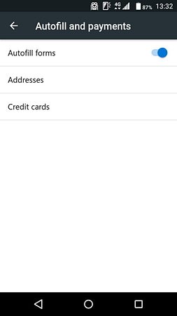 住所やクレジットカードの情報をあらかじめ登録