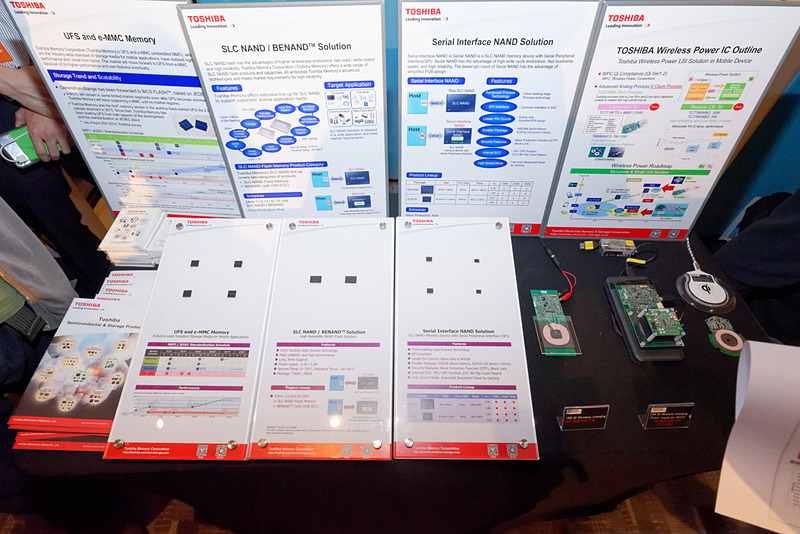 東芝はスマートフォンに用いられるメモリやメモリ技術、iPhone 8で再び脚光を浴びつつあるワイヤレス充電「Qi」用のICチップをアピール