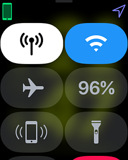 WatchOS 4.1ではコントロールセンターのデザインが少し変更された。新たに追加されたWi-Fiのアイコンが目を引く。あまり強くないWi-Fiに接続されたとき、強制的に切ることができる