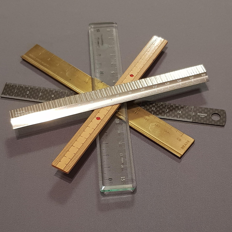 定規（ものさし）は様々な素材、表現があって面白いステーショナリーだ