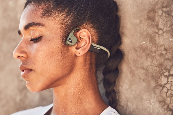 骨伝導方式のBluetoothヘッドホン「AfterShokz TREKZ AIR」