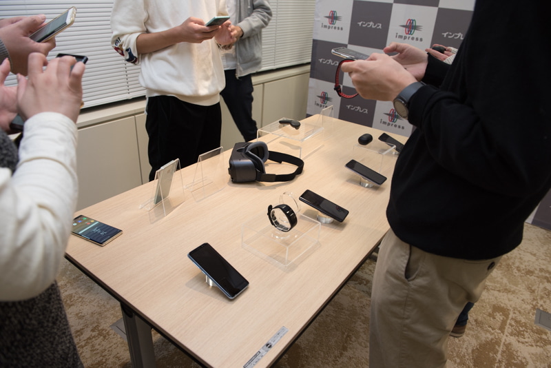 サムスン製の最新の周辺機器なども試すことができた