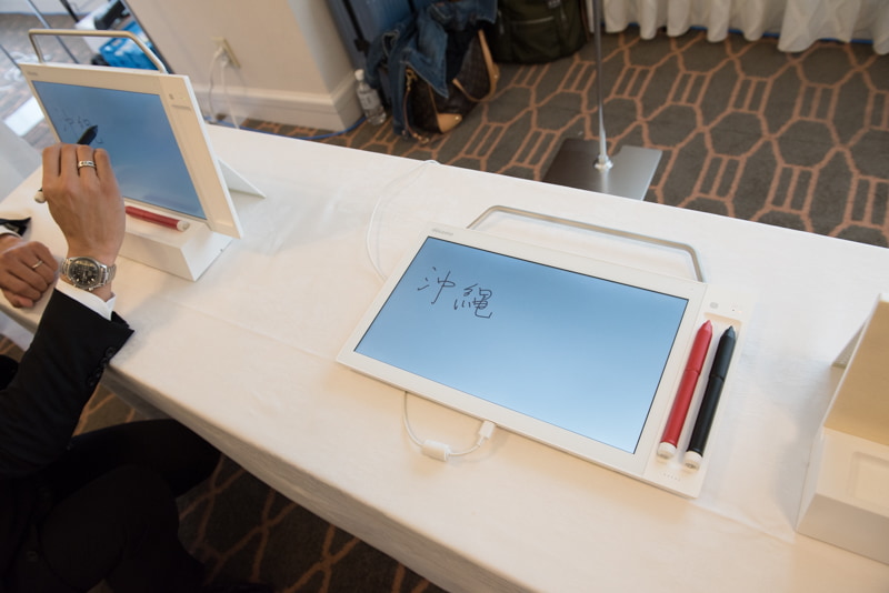 リアルタイムに共有できるコミュニケーションボード「トモカク」