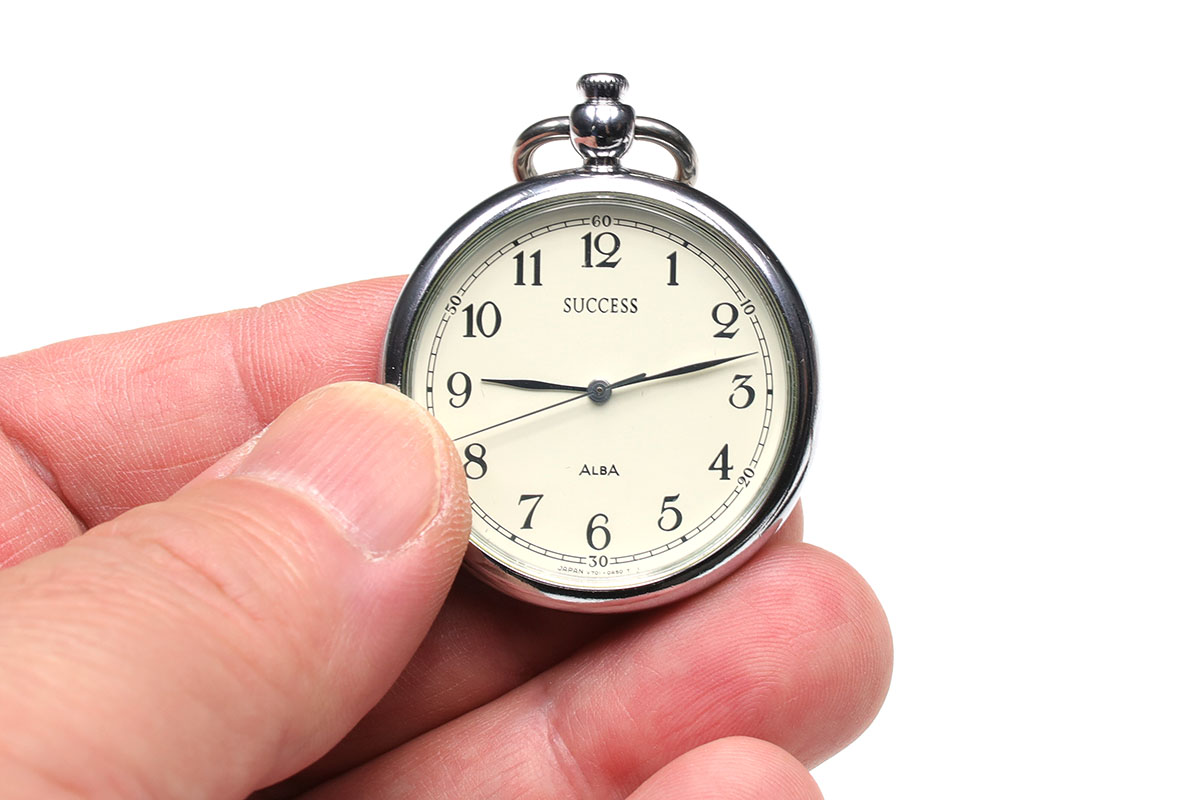 セイコーALBAブランド（<a href="https://www.alba.jp" class="n" target="_blank">公式ページ</a>）のSUCCESSシリーズポケットウォッチ。20年以上前に購入した時計ですが、まだ現役でけっこうキレイです。公式ページには製品情報がありませんが、量販店ではまだ売られていたりして、5000円を切る価格だったりもします。