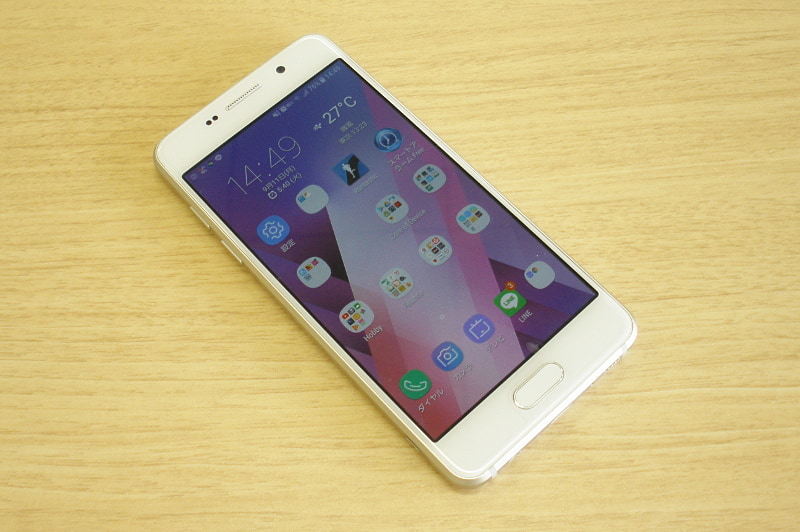 筆者がこよなく愛するスマートフォン「Galaxy Feel SC-04J」