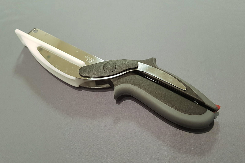 一見、植木鋏のような形状のクレバーカッター