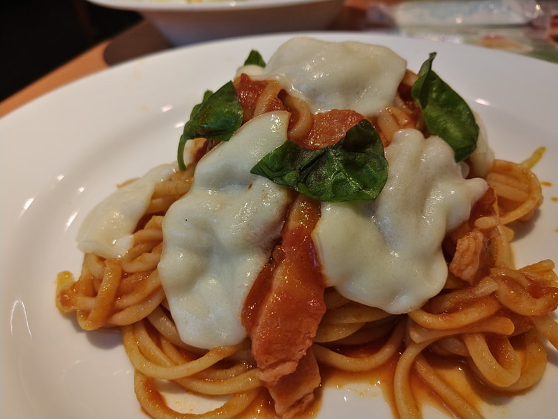 「奥行き効果」撮影サンプル（F値0.95相当）