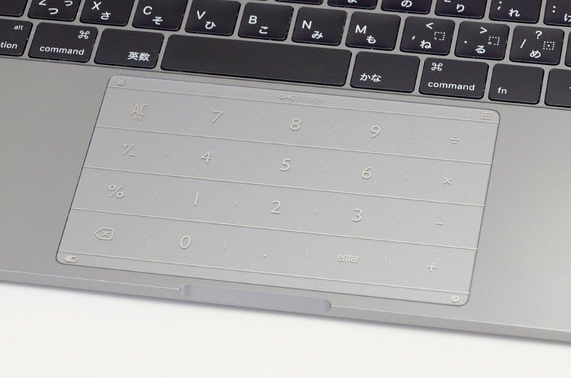 左上から内側、または右上から内側へのスワイプで「数字モード」に。数字モードにすると同時に電卓を起動したいときは、左上からスワイプ