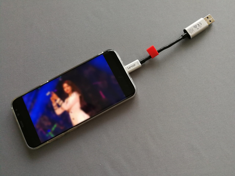 家族全員の写真をパソコンに吸い上げた後、現在は一時的に動画ファイル専用のストレージとして活用している。