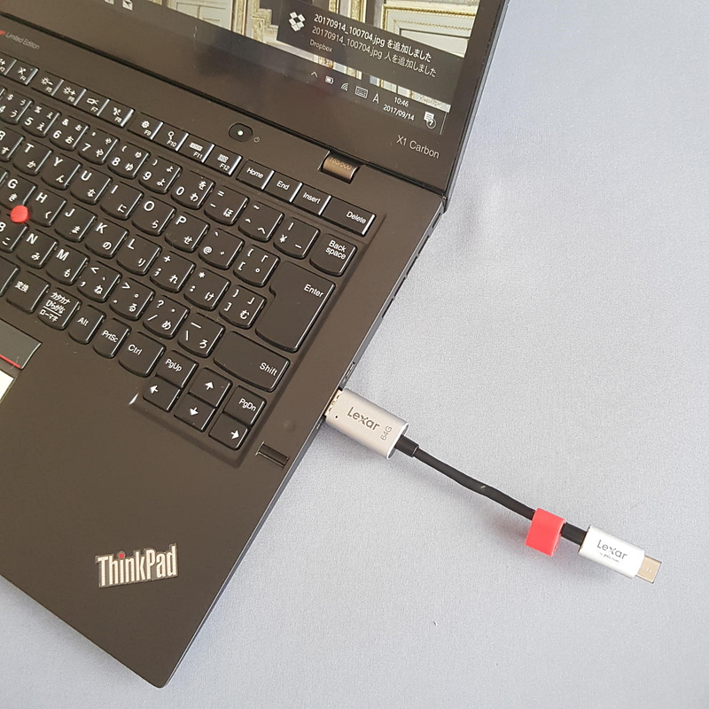 もちろん、パソコンのUSBポートに挿入してパソコンにも転送できる