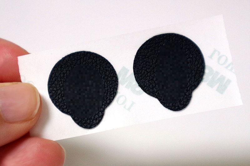 凸凹の加工が指紋の代わり（写真にはモザイクを入れています）