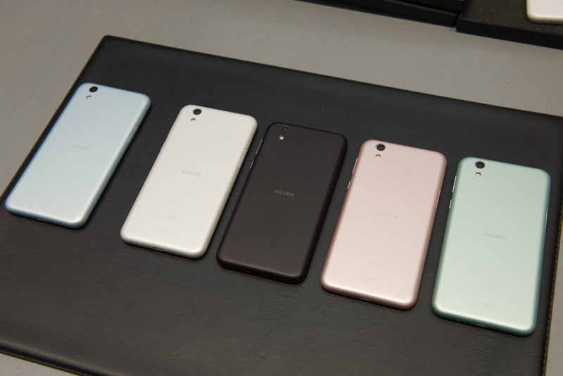 「AQUOS sense SHV40」（UQ mobile版、au版）