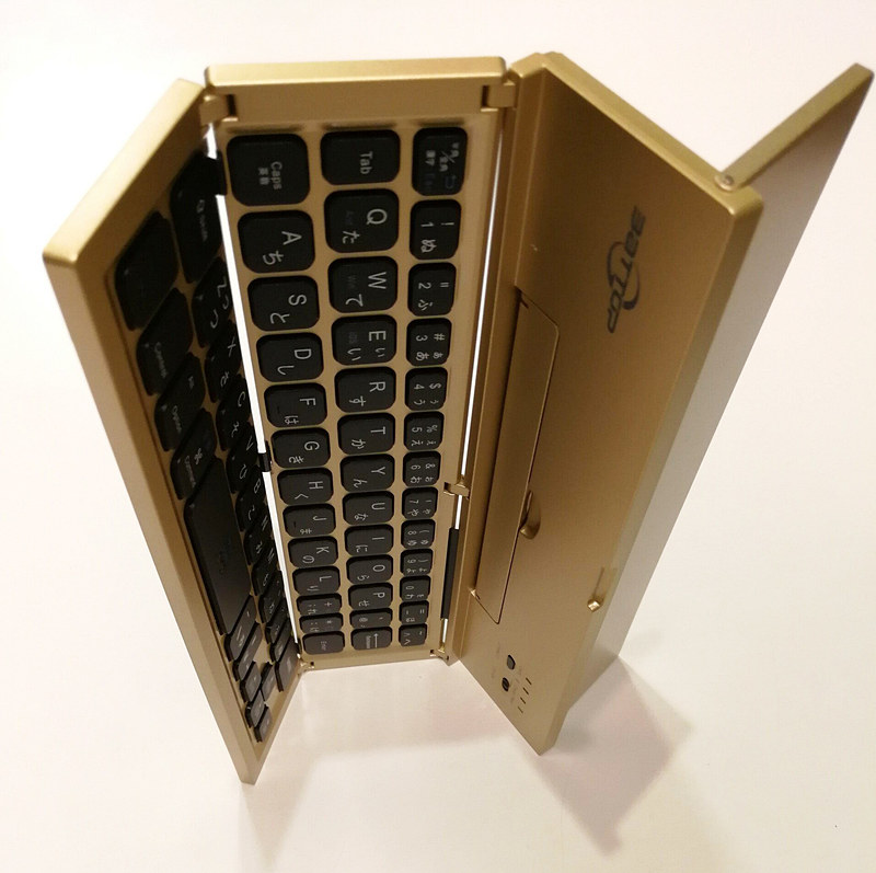 BATTOPキーボードはイメージは屏風風の変態キーボードだ