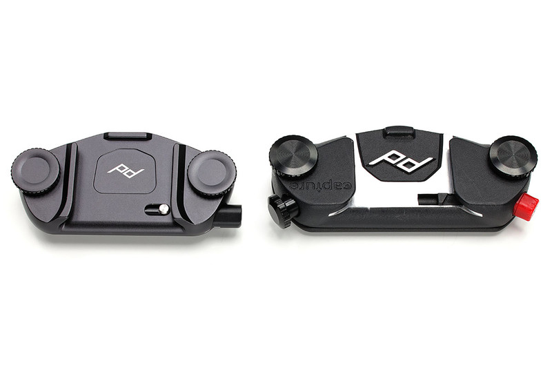 左が新型、右が旧型のマウントです。基本的な構造は同じですが、サイズや仕上げが異なります。また、新型には、旧型にあった「クイックリリースプレートをガッチリ固定するためのネジ」がありません。このため、新型の場合、移動中にマウントとプレートが当たってカチャカチャ音がすることがあります。