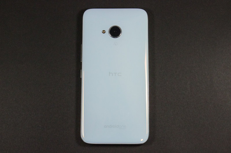 外部端子はUSB Type-C。イヤホンジャックは非搭載