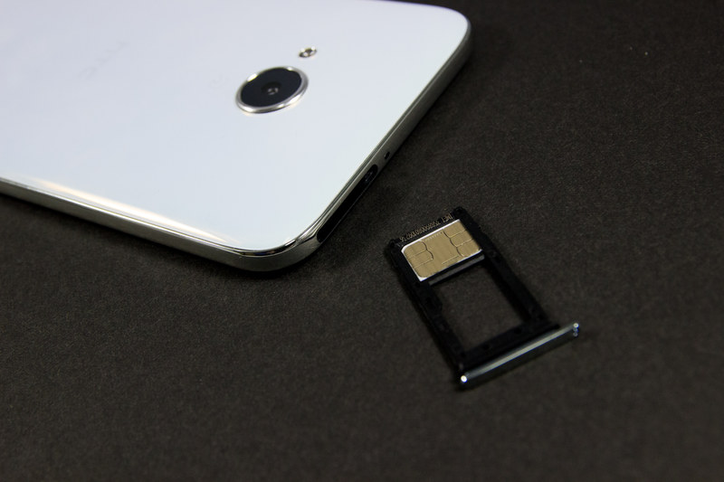 おサイフケータイ、SDカードに対応