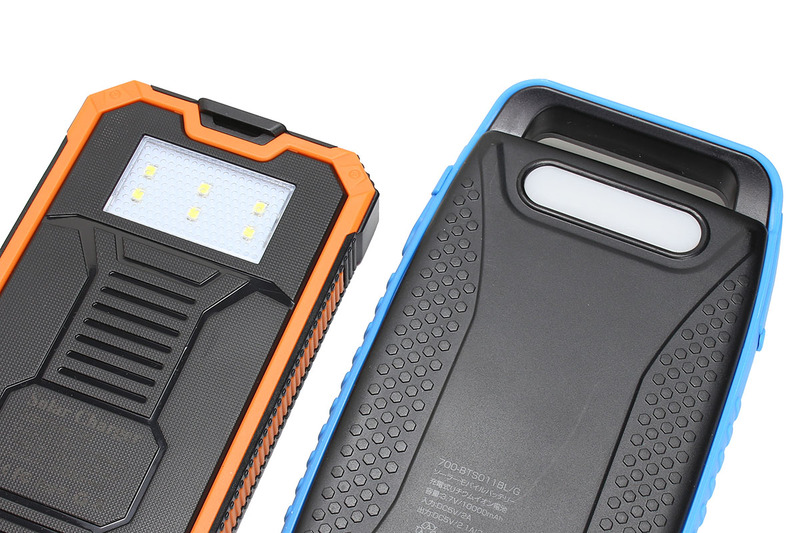 プラスαの機能性を備えたモバイルバッテリーを複数レビューしました。LED照明付きとか、ソーラーパネル内蔵とか、なかには着火機構搭載なんてのも。