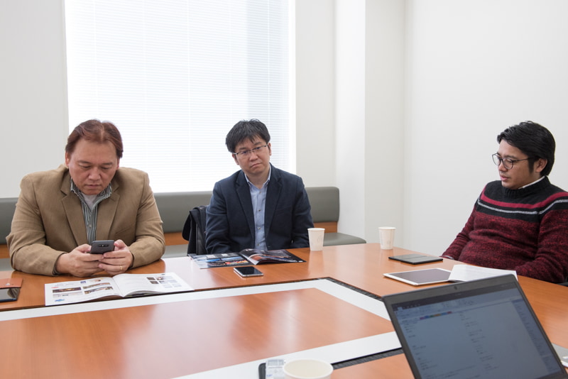 左から法林氏、石川氏、石野氏