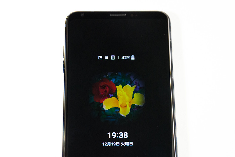 画面オフ時に写真も表示できるAlways on display機能