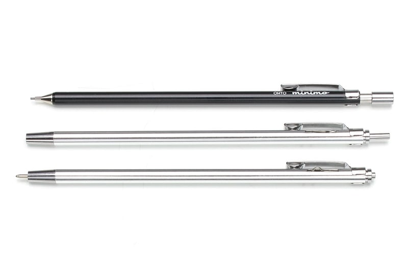 楊枝とか串とかに近い細さです。頑丈さはあまりなく、圧迫すると曲がるかもしれません。もちろん、ノックすれば芯やペン先が出ます。