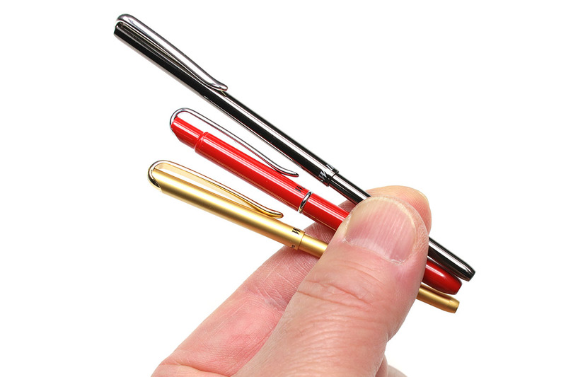 三宝の「Walkie Pen」。REGULAR、BOLD、LONGの3種類があります。どれもミニサイズ。
