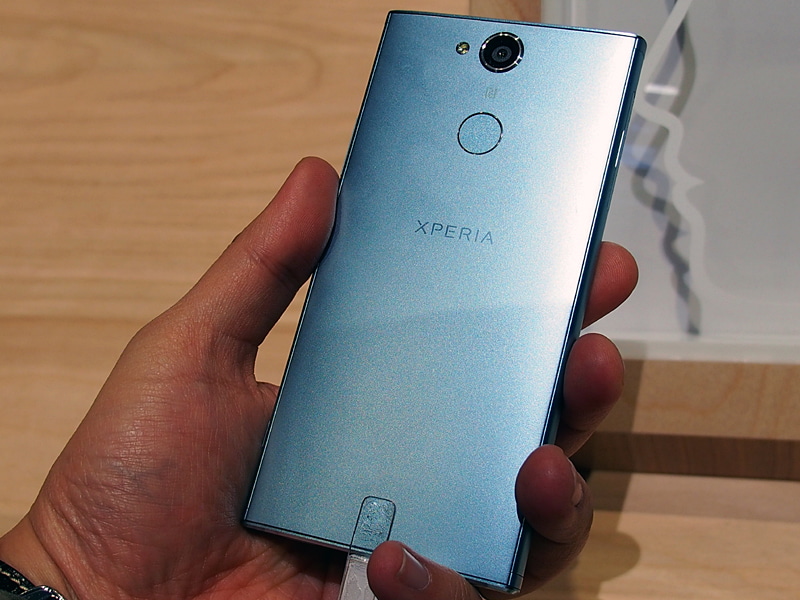 指紋センサーは背面に搭載される