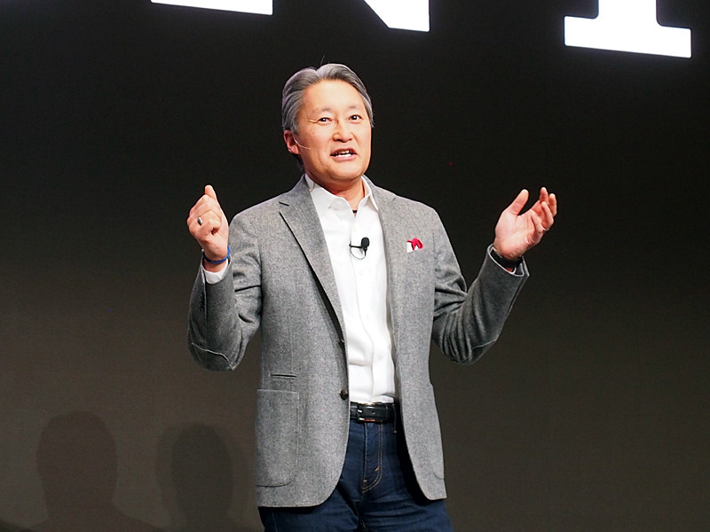 Xperia XZ1の実績を紹介する、ソニーの平井社長