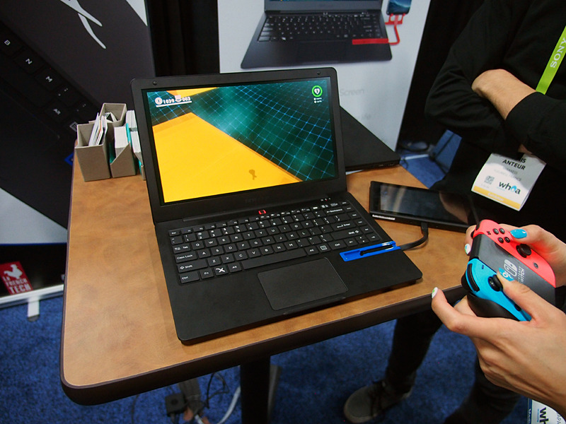 Nintendo Switchをつないで、ゲームを遊ぶことも可能だ