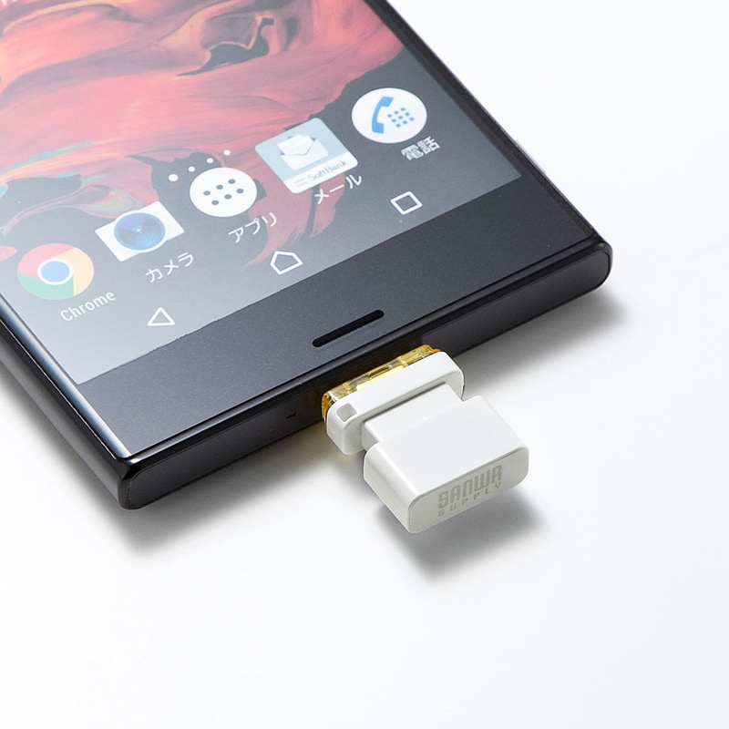 USB Type-Cコネクターのスマートフォンに装着