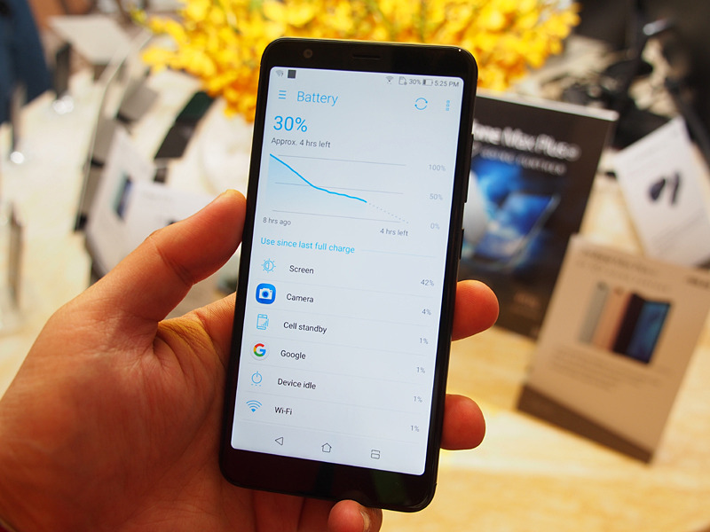 バッテリーは4130mAhと大容量。バッテリー関連機能をまとめた「PowerMaster」アプリも内蔵する
