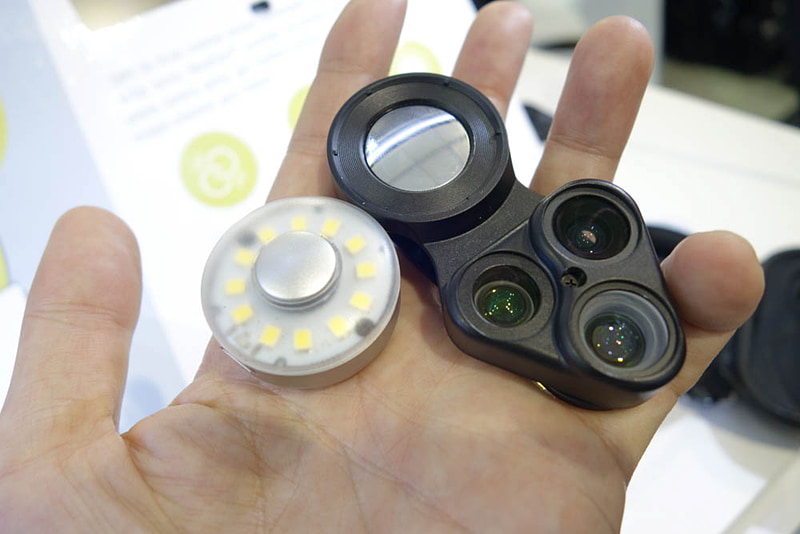 Revolcam。Revolver（回転式拳銃）をかけたネーミングというわけだ。LEDはまぶしすぎてむせるレベル