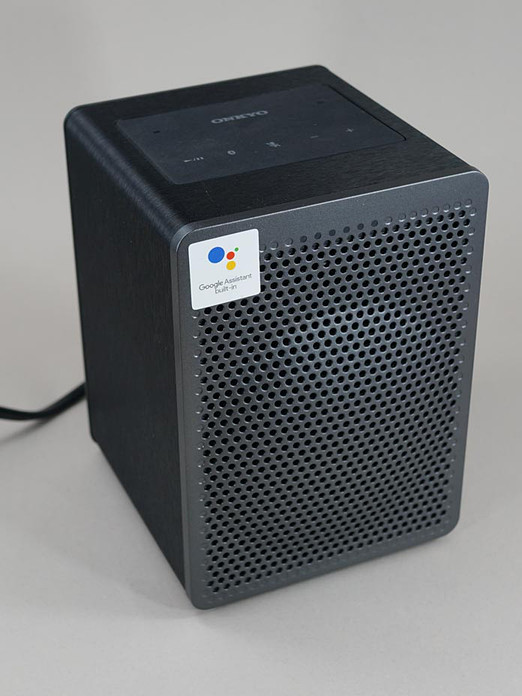 ONKYOのG3。伝統的なスピーカーらしいデザインだ