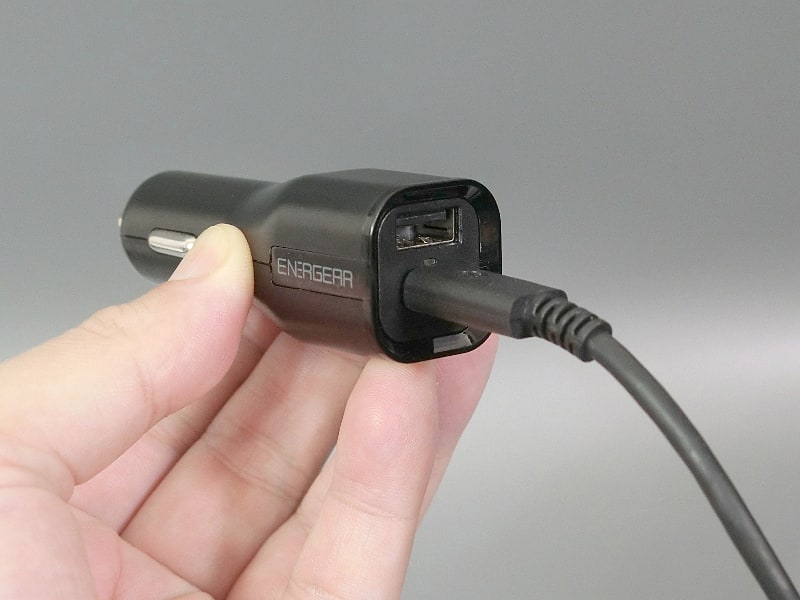 USB Type-Cケーブルを取り付けたところ