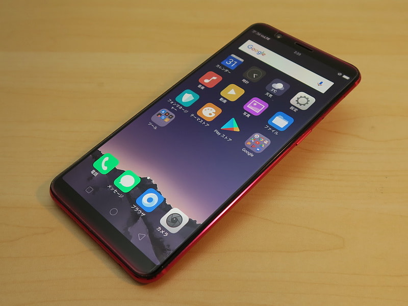 OPPO「R11s」、約155.1mm（高さ）×75.5mm（幅）×7.1mm（厚さ）、約153g（重量）、レッド（写真）、シャンパーニュ、ブラック