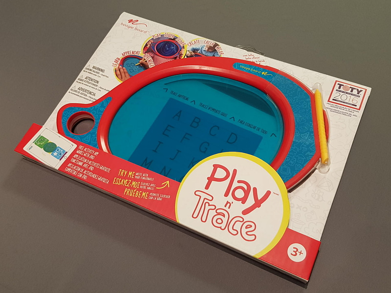 今までのブギーボードにないポップなパッケージ