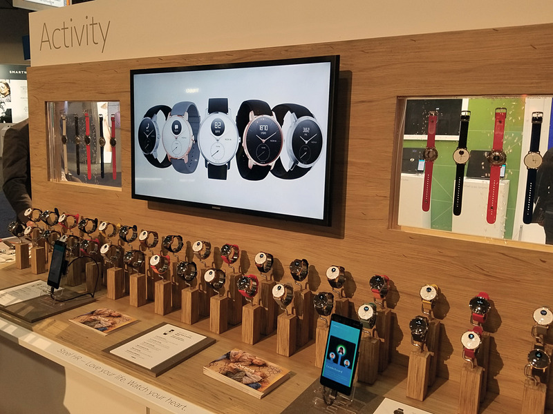 腕時計売り場のように展示は華やか