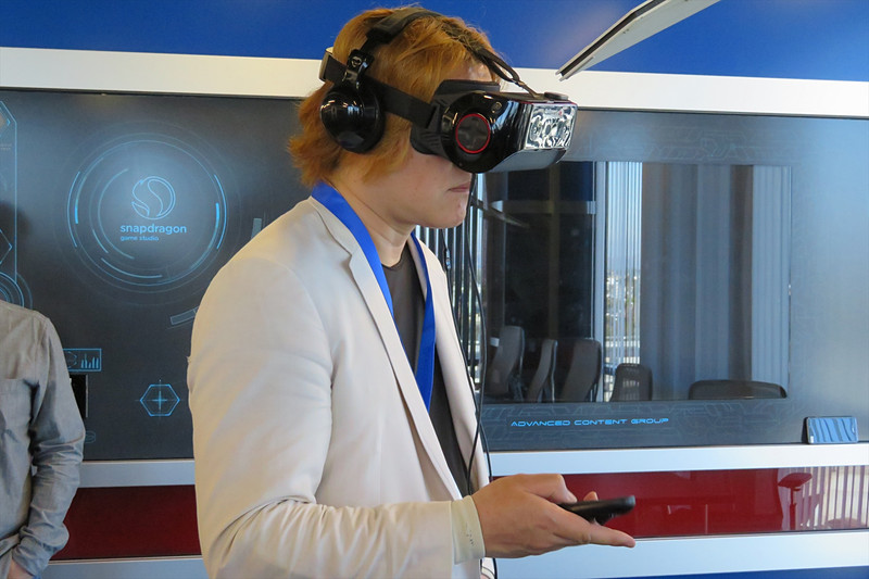 SFチックな内装のACG（Advanced Content Group）ラボでは、VRやAR、ゲームといったコンテンツの研究が行われている