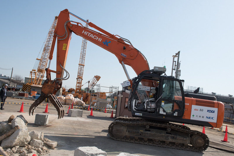 無人運転の建機