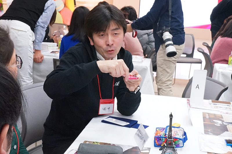 AQUOS Rシリーズの展示