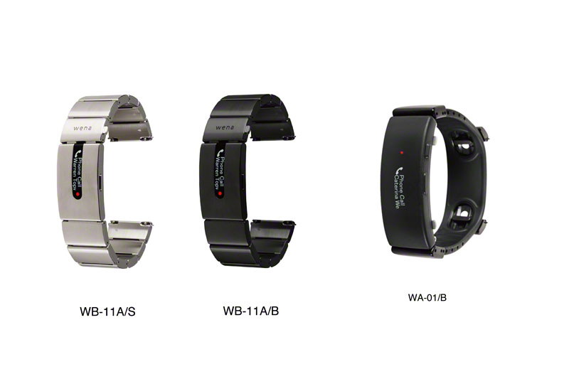 左写真は「wena wrist pro」（左2本）と「wena wrist active」（右）。通知表示としてLED点灯やバイブレーションに加えて、有機ELによる文字表示が加わりました。左写真は新たに加わったヘッドで、上段が機械式、下段がソーラー発電対応モデルです。