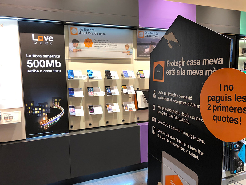 閉店ギリギリで駆け込んだOrangeのショップ